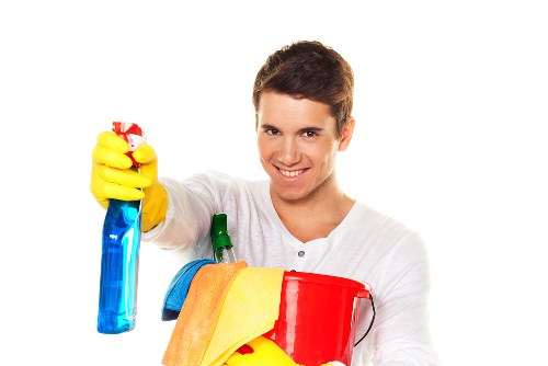 Supervisor responding to an incident during a carpet cleaning job
